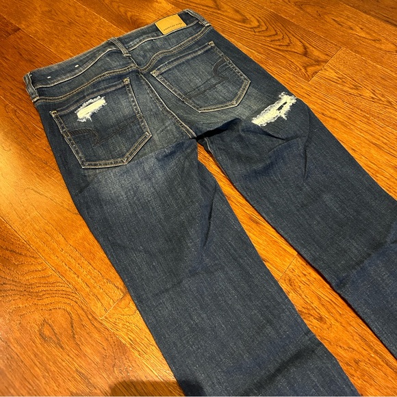 AMERICAN EAGLE Women's Distressed Dark Wash Skinny Jean (NWOT)￨Size US 4 - Picture 7 of 15